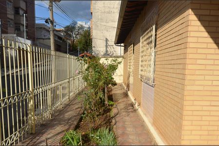 Casa à venda com 255m², 4 quartos e 4 vagasEntrada