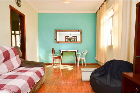 Casa à venda com 255m², 4 quartos e 4 vagasSala de Estar