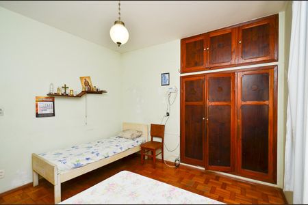 Casa à venda com 255m², 4 quartos e 4 vagasQuarto 2