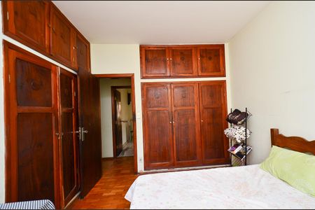 Casa à venda com 255m², 4 quartos e 4 vagasQuarto 1