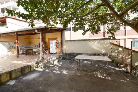 Casa à venda com 255m², 4 quartos e 4 vagasÁrea externa