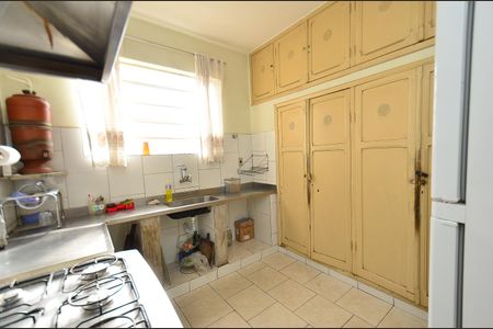 Casa à venda com 255m², 4 quartos e 4 vagasCozinha