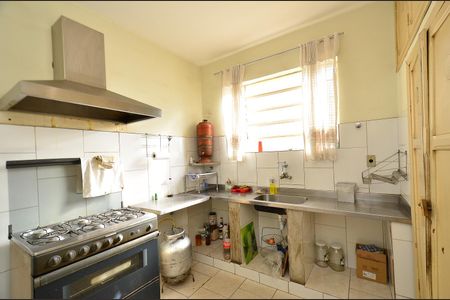 Casa à venda com 255m², 4 quartos e 4 vagasCozinha