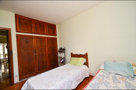 Casa à venda com 255m², 4 quartos e 4 vagasQuarto 1