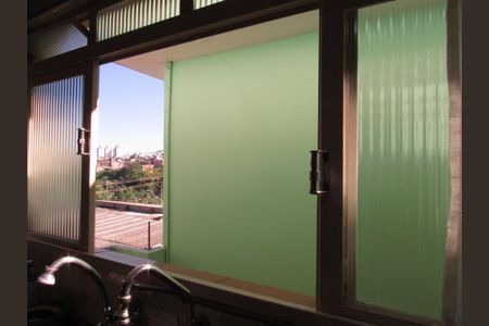 Casa à venda com 189m², 2 quartos e 2 vagasCozinha