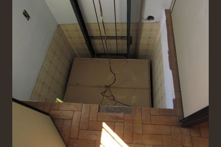 Casa à venda com 189m², 2 quartos e 2 vagasElevador