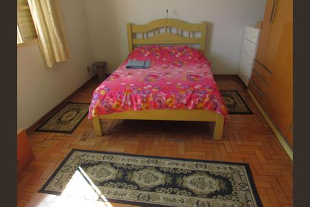 Casa à venda com 189m², 2 quartos e 2 vagasSuíte