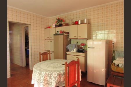 Casa à venda com 189m², 2 quartos e 2 vagasCozinha