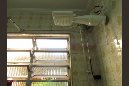 Casa à venda com 189m², 2 quartos e 2 vagasBanheiro