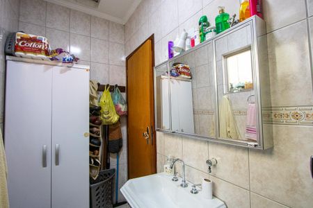 Casa à venda com 300m², 3 quartos e 4 vagasBanheiro da Suíte 1