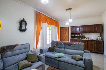 Casa à venda com 300m², 3 quartos e 4 vagasSala