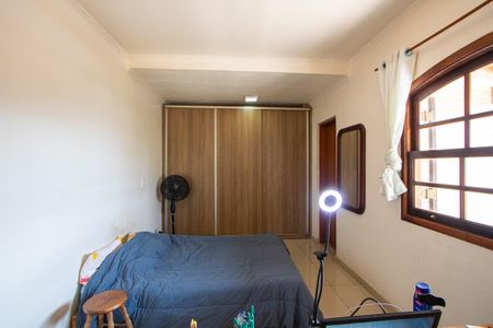 Casa à venda com 300m², 3 quartos e 4 vagasSuíte 2