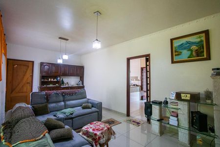 Casa à venda com 300m², 3 quartos e 4 vagasSala