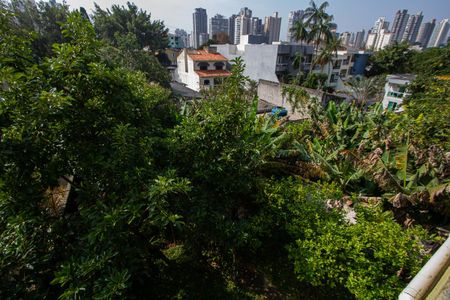 Casa à venda com 300m², 3 quartos e 4 vagasÁrea comum - Salão
