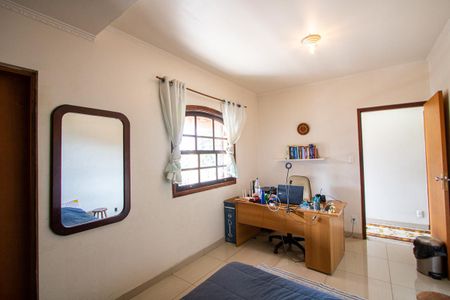 Casa à venda com 300m², 3 quartos e 4 vagasSuíte 2