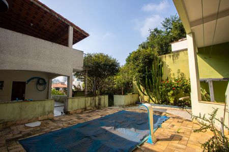 Casa à venda com 300m², 3 quartos e 4 vagasÁrea comum - Piscina