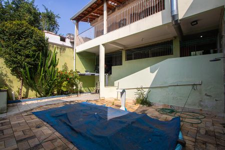 Casa à venda com 300m², 3 quartos e 4 vagasÁrea comum - Piscina