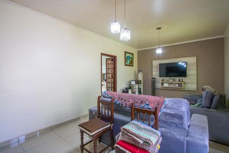 Casa à venda com 300m², 3 quartos e 4 vagasSala