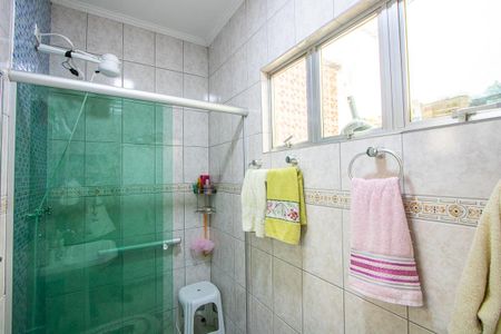 Casa à venda com 300m², 3 quartos e 4 vagasBanheiro da Suíte 1