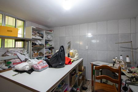 Casa à venda com 300m², 3 quartos e 4 vagasQuarto de serviço