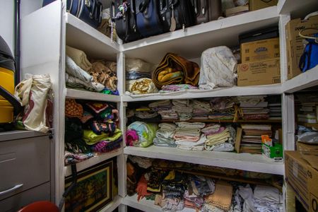 Casa à venda com 300m², 3 quartos e 4 vagasCloset do quarto 1