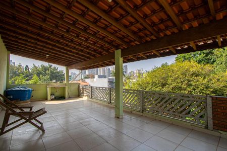 Casa à venda com 300m², 3 quartos e 4 vagasÁrea comum - Salão