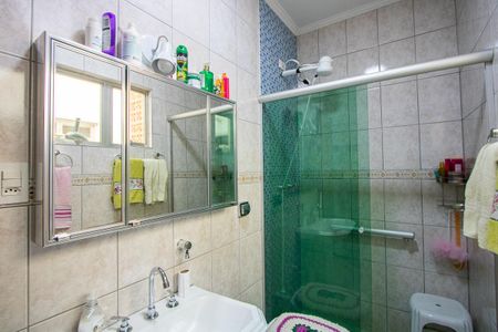 Casa à venda com 300m², 3 quartos e 4 vagasBanheiro da Suíte 1