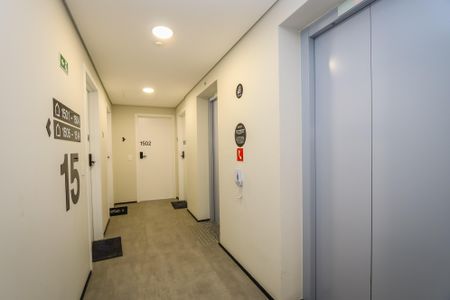 Apartamento à venda com 20m², 1 quarto e sem vagaHall social
