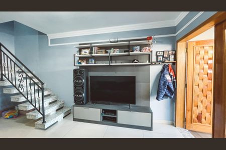 Casa à venda com 160m², 3 quartos e 3 vagas Casa à venda com 160m², 3 quartos e 3 vagasSala