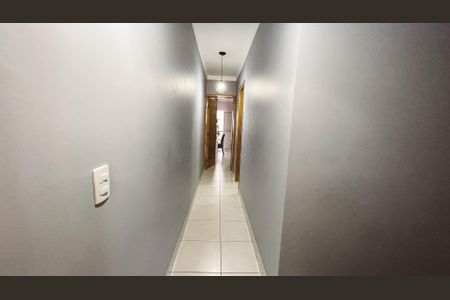 Casa à venda com 160m², 3 quartos e 3 vagas Casa à venda com 160m², 3 quartos e 3 vagasCorredor