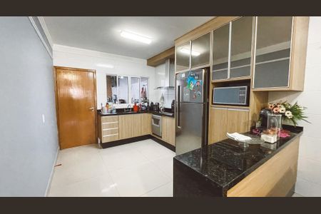 Casa à venda com 160m², 3 quartos e 3 vagas Casa à venda com 160m², 3 quartos e 3 vagasCozinha