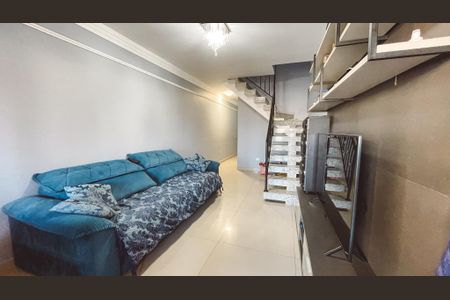 Casa à venda com 160m², 3 quartos e 3 vagas Casa à venda com 160m², 3 quartos e 3 vagasSala