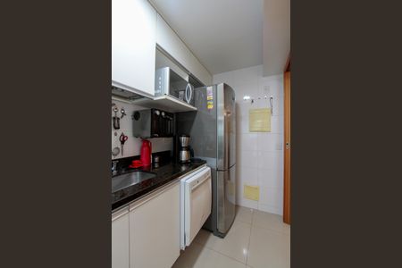 Apartamento à venda com 92m², 3 quartos e 2 vagasCozinha