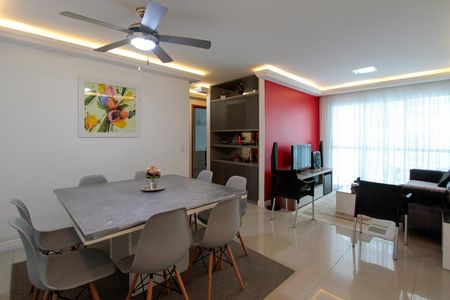 Apartamento à venda com 92m², 3 quartos e 2 vagasSala