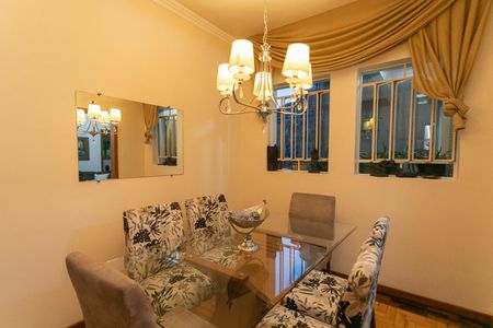 Apartamento à venda com 105m², 3 quartos e sem vagaSala