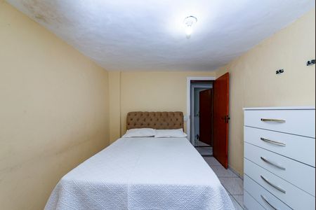 Casa à venda com 200m², 2 quartos e 1 vagaQuarto