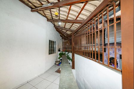 Casa à venda com 200m², 2 quartos e 1 vagavaranda