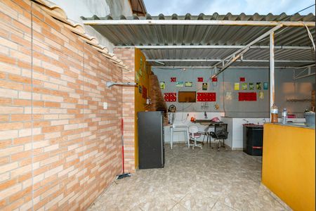 Casa à venda com 200m², 2 quartos e 1 vagaCobertura