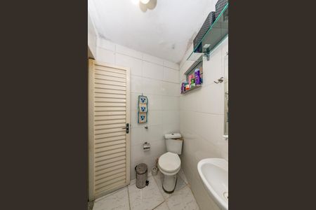 Casa à venda com 200m², 2 quartos e 1 vagaBanheiro