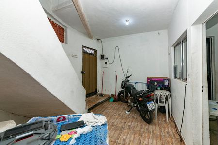 Casa à venda com 200m², 2 quartos e 1 vagaÁrea de Serviço