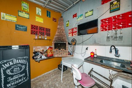 Casa à venda com 200m², 2 quartos e 1 vagaCobertura