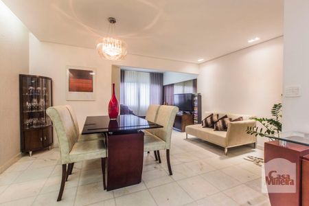 Apartamento à venda com 118m², 4 quartos e 2 vagas Apartamento à venda com 118m², 4 quartos e 2 vagasSala