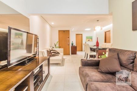 Apartamento à venda com 118m², 4 quartos e 2 vagas Apartamento à venda com 118m², 4 quartos e 2 vagasSala