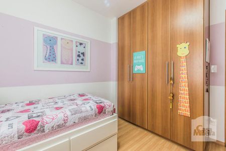 Apartamento à venda com 118m², 4 quartos e 2 vagas Apartamento à venda com 118m², 4 quartos e 2 vagasQuarto 3