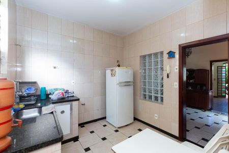 Casa à venda com 357m², 6 quartos e 4 vagasCozinha