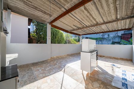 Casa à venda com 156m², 3 quartos e 1 vagaÁrea de Serviço