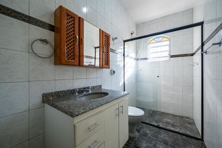 Casa à venda com 156m², 3 quartos e 1 vagaBanheiro