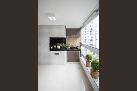 Varanda Gourmet de apartamento à venda com 2 quartos, 90m² em Vila Suzana, São Paulo