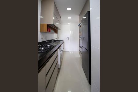 Apartamento à venda com 90m², 2 quartos e 2 vagas Apartamento à venda com 90m², 2 quartos e 2 vagasCozinha