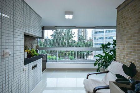 Apartamento à venda com 90m², 2 quartos e 2 vagasVaranda